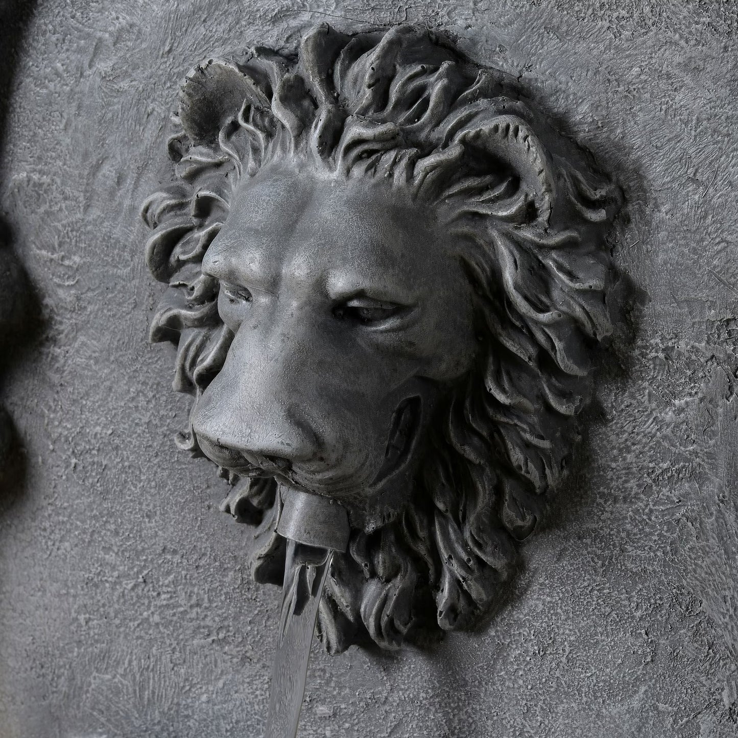 Classic Lion Head Wall-Mounted Water Fountain with LED Light BW20